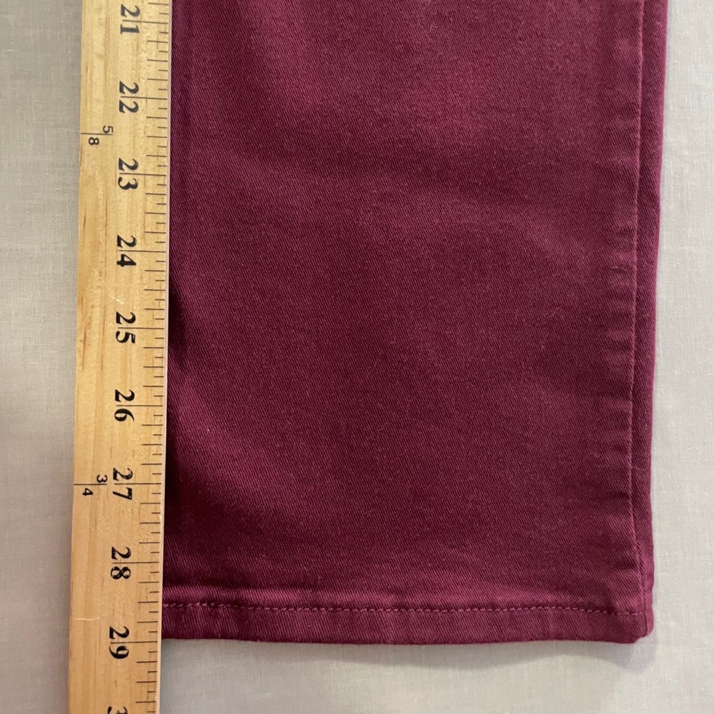 Levi's Women's 16W M Classic Straight Mid Rise Jeans Burgundy 236480063 NWT - Picture 9 of 13